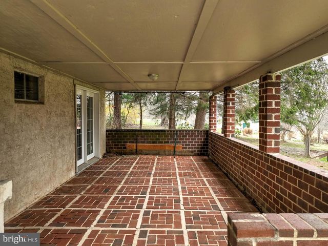 1822 LITTLE CONESTOGA RD, Elverson, PA 19520