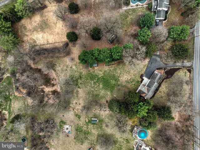 1822 LITTLE CONESTOGA RD, Elverson, PA 19520