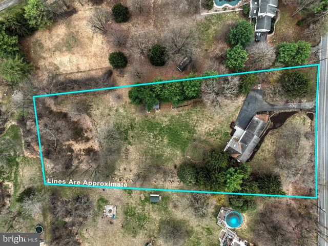 1822 LITTLE CONESTOGA RD, Elverson, PA 19520