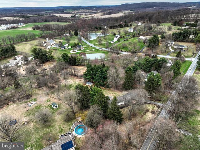 1822 LITTLE CONESTOGA RD, Elverson, PA 19520