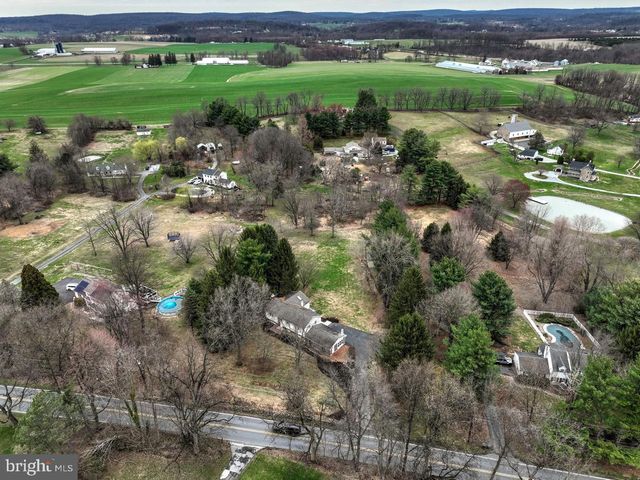 1822 LITTLE CONESTOGA RD, Elverson, PA 19520