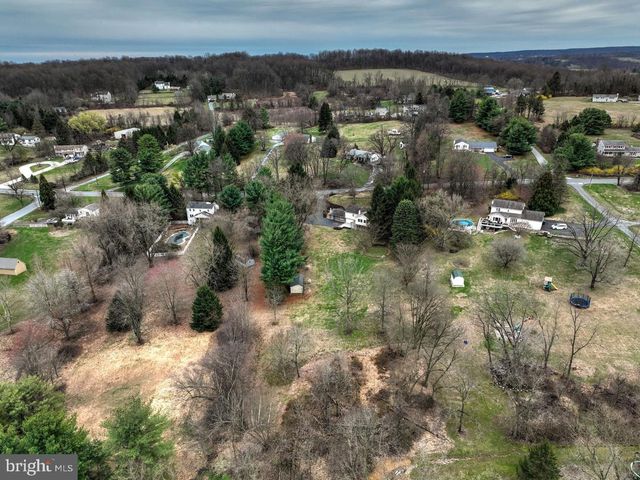 1822 LITTLE CONESTOGA RD, Elverson, PA 19520