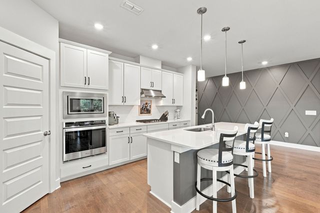 455 Fall Creek Cir, Goodlettsville, TN 37072