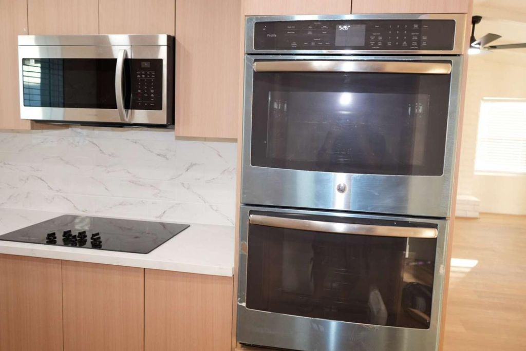 Image 12 of property listing at 2214 Fordham Avenue, Clovis, CA 93611