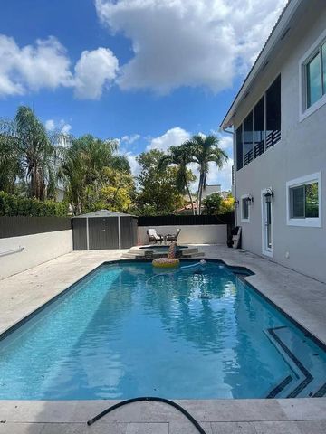 16400 NW 82nd Court 3, Miami Lakes, FL 33016