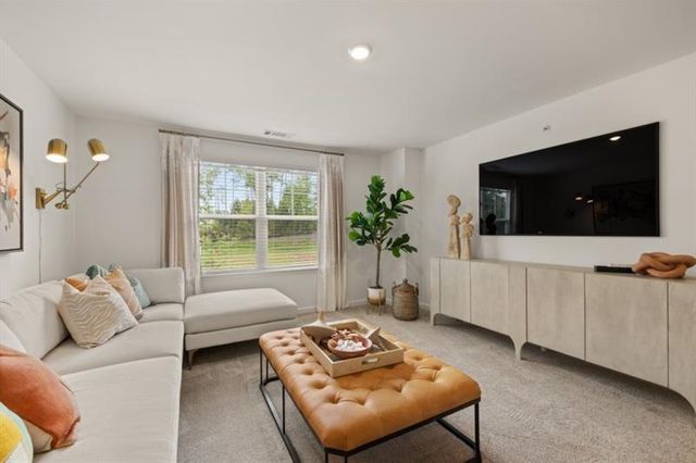 422 Red Dragon Drive, Jefferson, GA 30549