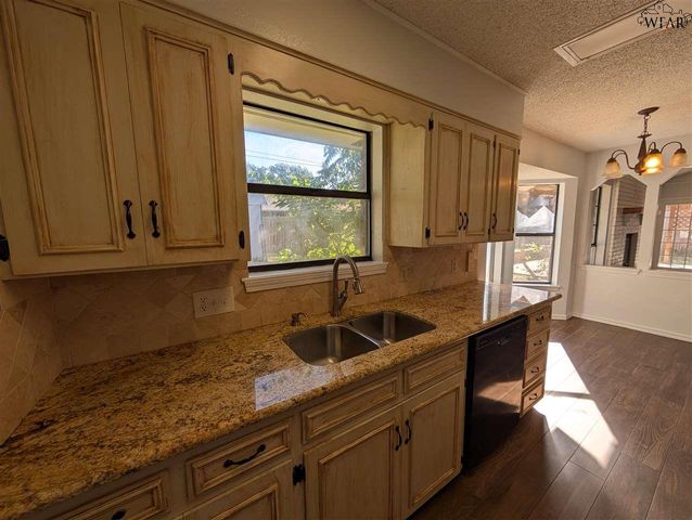 5132 LANGFORD LANE, Wichita Falls, TX 76310