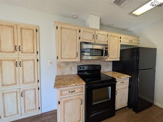 5132 LANGFORD LANE, Wichita Falls, TX 76310