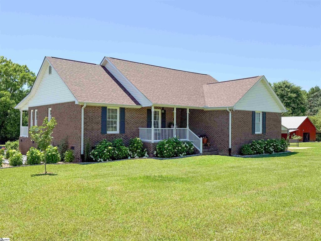 6050 Cross Anchor Road, Enoree, SC 29335