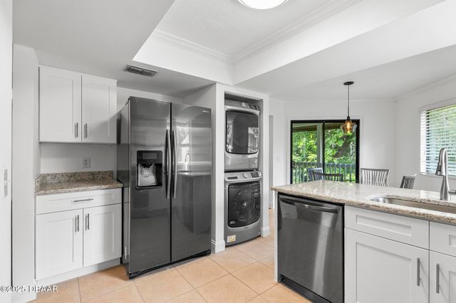 8 Oakmont Court, Palm Coast, FL 32137