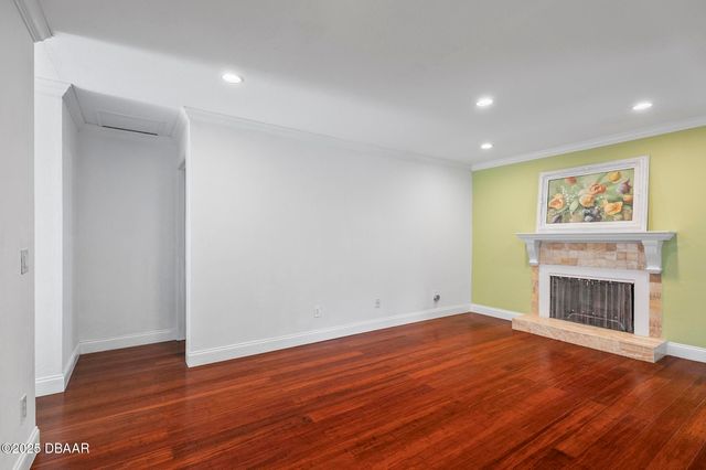 8 Oakmont Court, Palm Coast, FL 32137