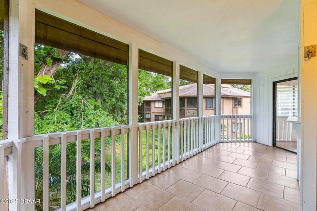 8 Oakmont Court, Palm Coast, FL 32137