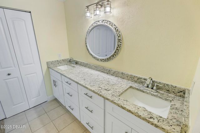 8 Oakmont Court, Palm Coast, FL 32137