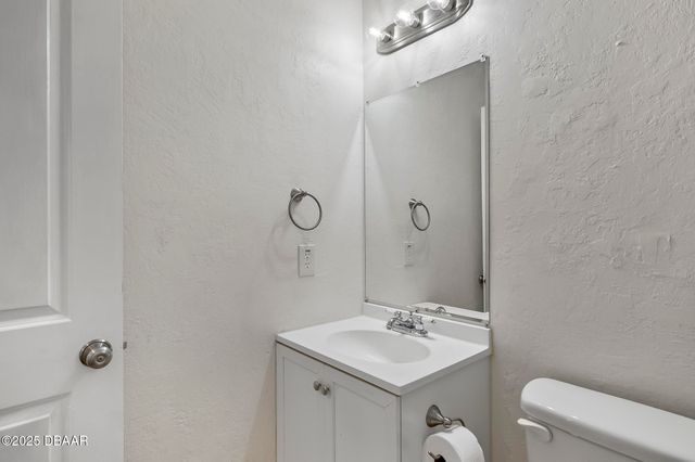 8 Oakmont Court, Palm Coast, FL 32137