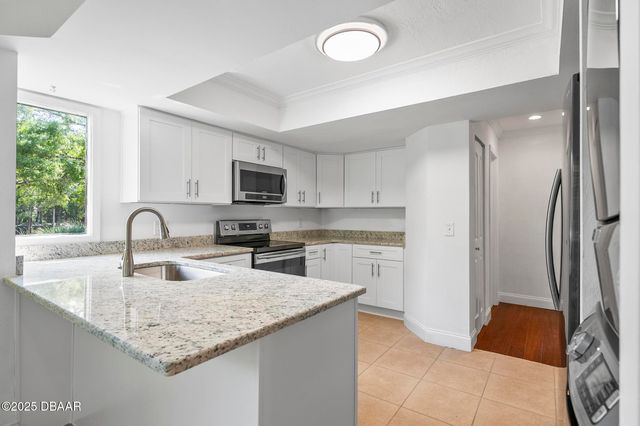 8 Oakmont Court, Palm Coast, FL 32137