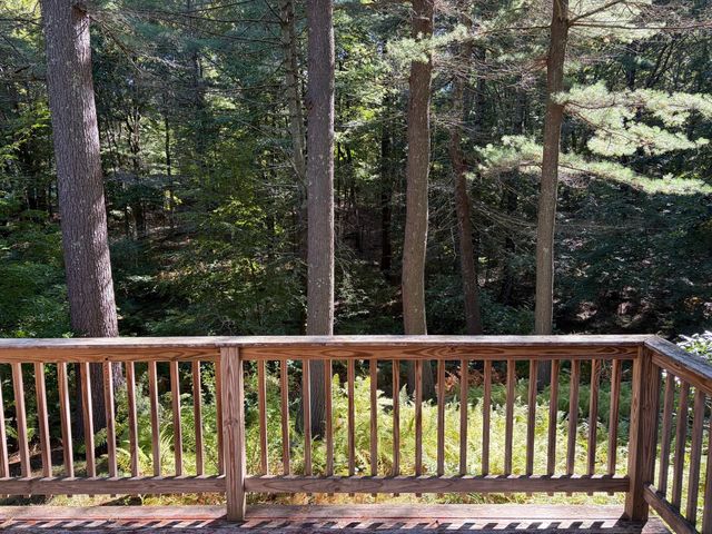 23 Forest St, Upton, MA 01568