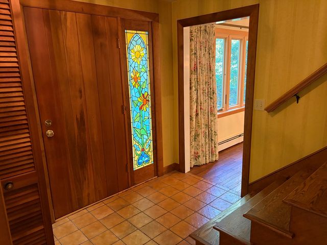 23 Forest St, Upton, MA 01568