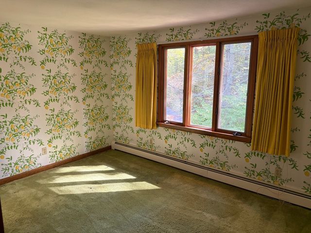 23 Forest St, Upton, MA 01568