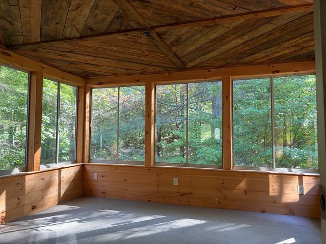 23 Forest St, Upton, MA 01568