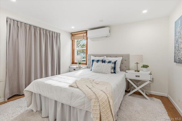 85 Briarcliff Road, Westbury, NY 11590