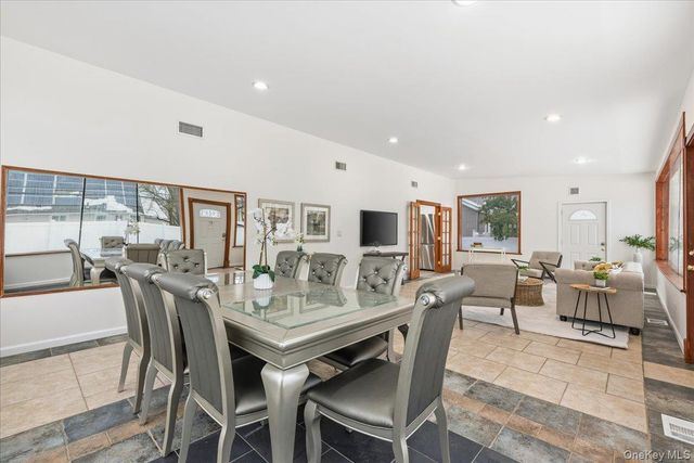 85 Briarcliff Road, Westbury, NY 11590