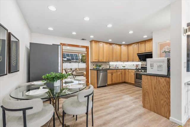 85 Briarcliff Road, Westbury, NY 11590