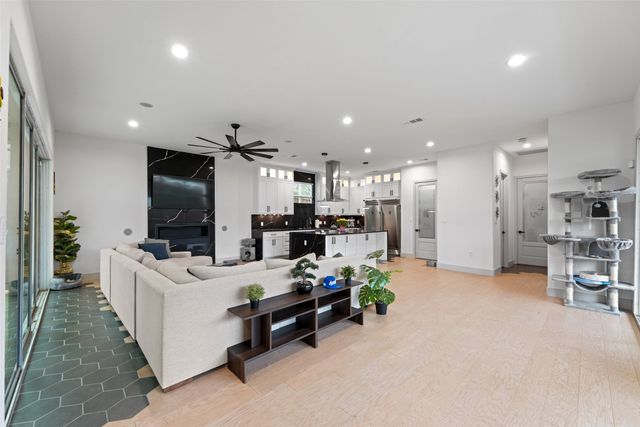 6715 Tyree Street, Dallas, TX 75209