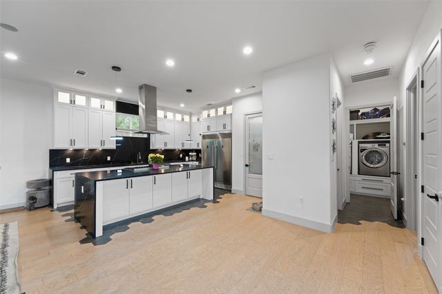 6715 Tyree Street, Dallas, TX 75209