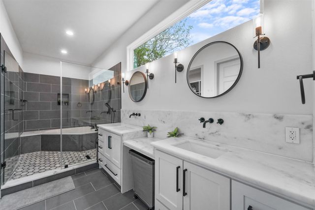 6715 Tyree Street, Dallas, TX 75209