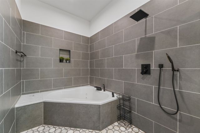 6715 Tyree Street, Dallas, TX 75209