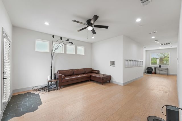 6715 Tyree Street, Dallas, TX 75209