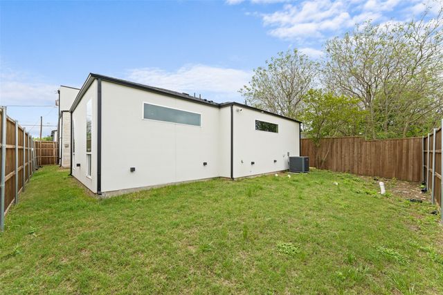 6715 Tyree Street, Dallas, TX 75209