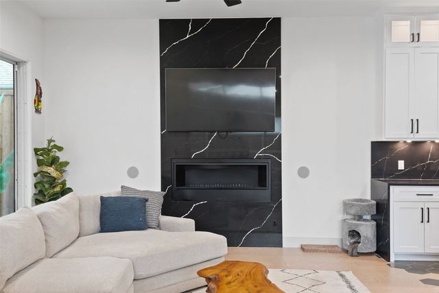 6715 Tyree Street, Dallas, TX 75209