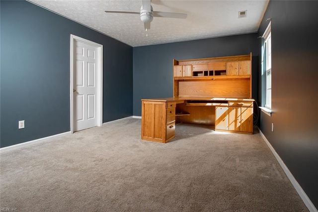 17 Ireland ST, Hampton, VA 23663
