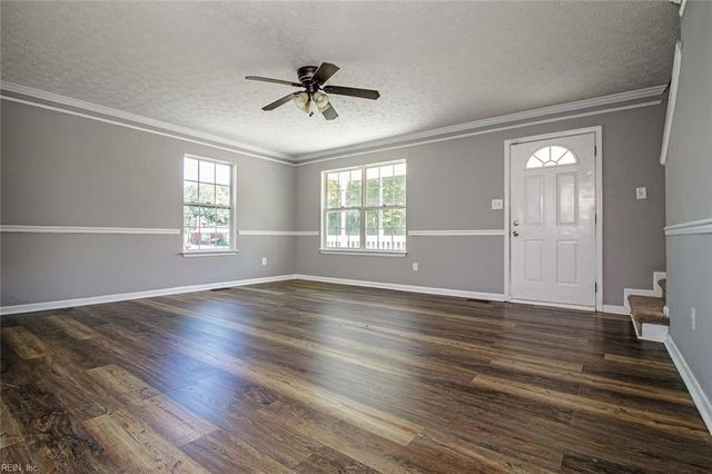 17 Ireland ST, Hampton, VA 23663