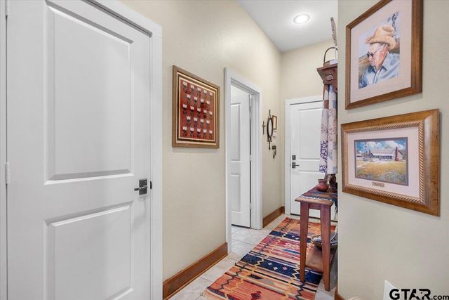 24050 Red Azalea Ln., Lindale, TX 75771