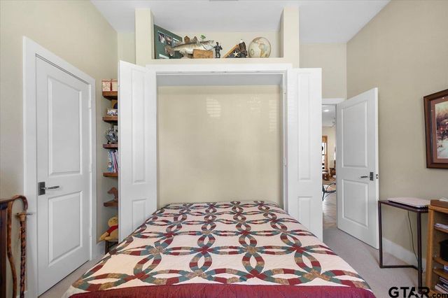 24050 Red Azalea Ln., Lindale, TX 75771