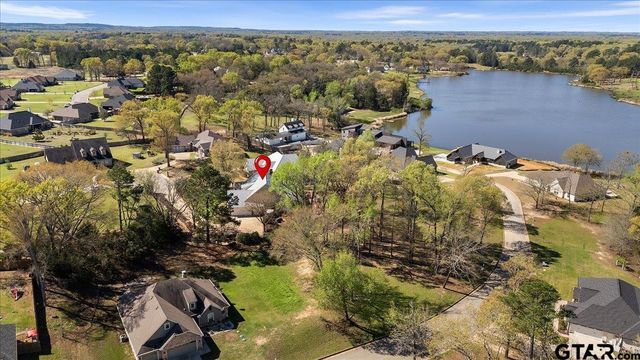 24050 Red Azalea Ln., Lindale, TX 75771