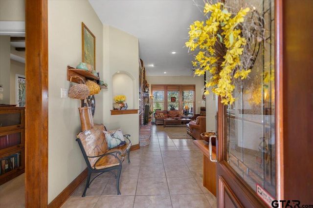 24050 Red Azalea Ln., Lindale, TX 75771