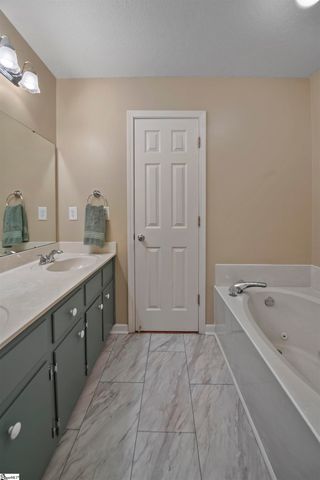 67 Washington Drive, Piedmont, SC 29673
