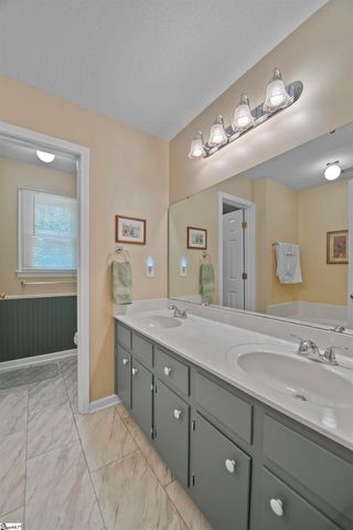 67 Washington Drive, Piedmont, SC 29673