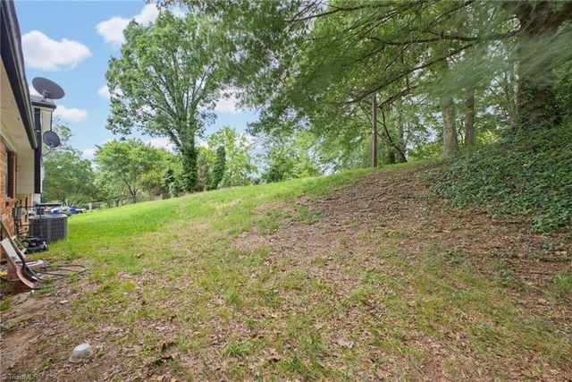 1320 Underwood Avenue, Winston-salem, NC 27105