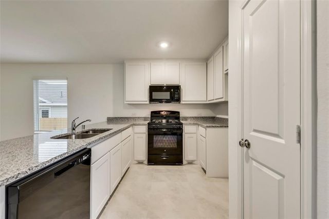 9724 Skyhawk Avenue, Fort Worth, TX 76179