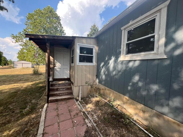 5210 County Road 5490, Willow Springs, MO 65793