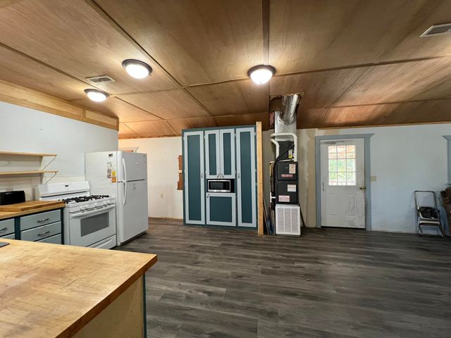 5210 County Road 5490, Willow Springs, MO 65793