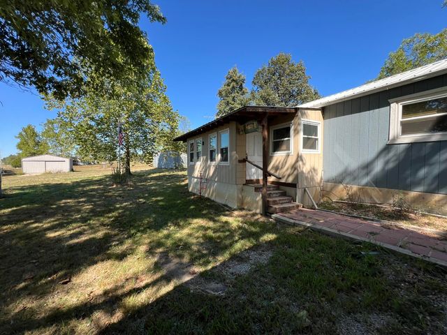 5210 County Road 5490, Willow Springs, MO 65793