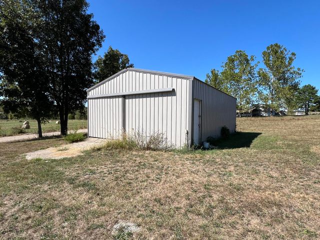 5210 County Road 5490, Willow Springs, MO 65793