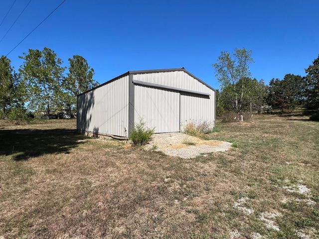 5210 County Road 5490, Willow Springs, MO 65793