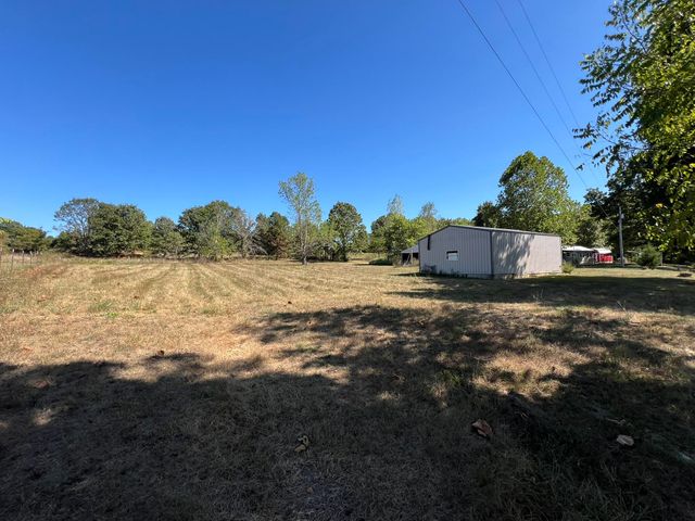 5210 County Road 5490, Willow Springs, MO 65793