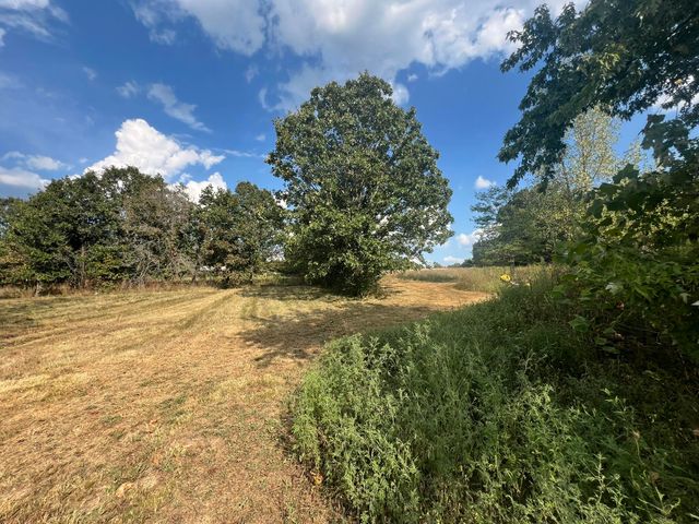 5210 County Road 5490, Willow Springs, MO 65793